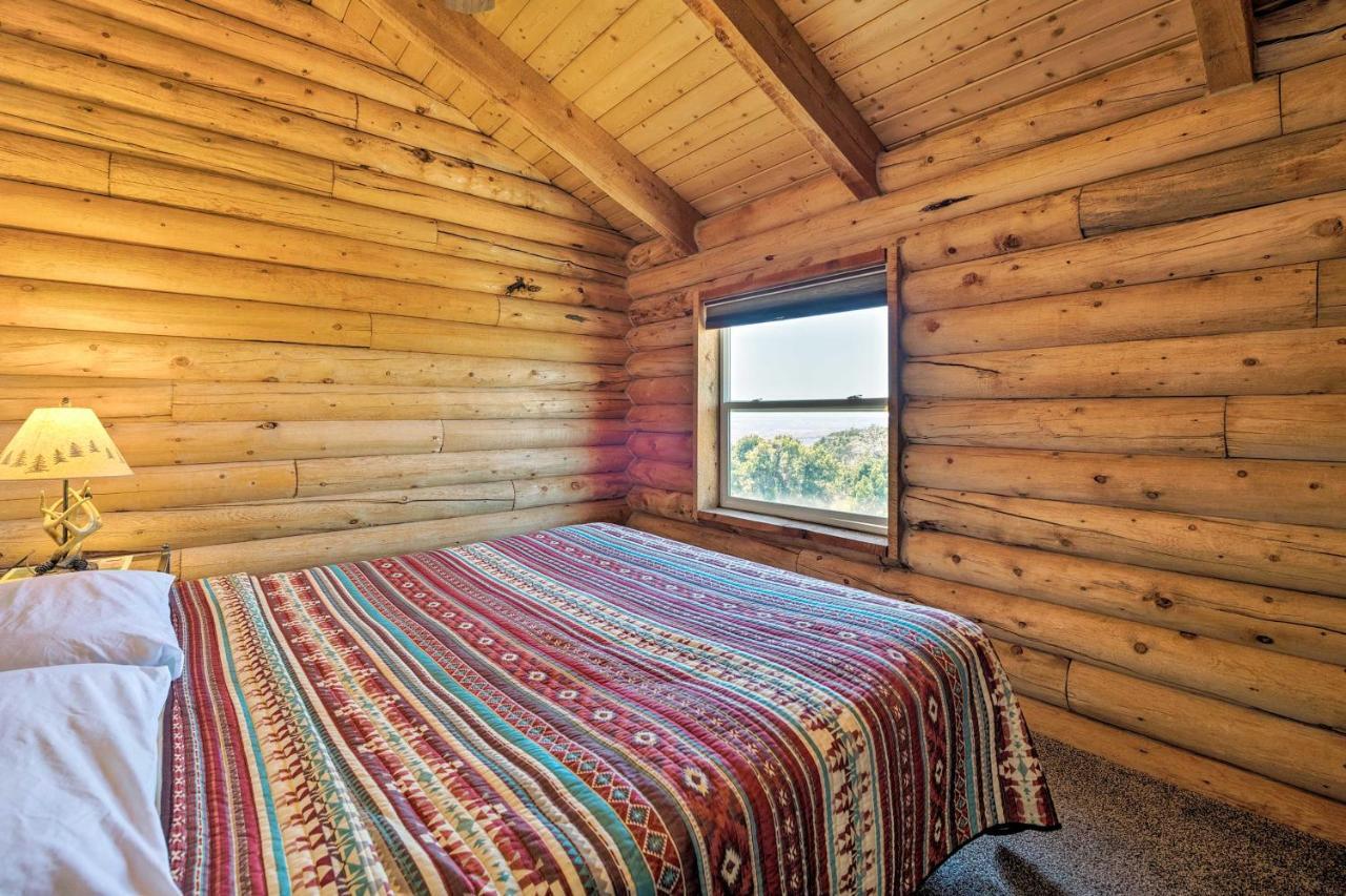 Cabin With Fire Pit, Views And Bbq 18 Mi To Moab! Luaran gambar
